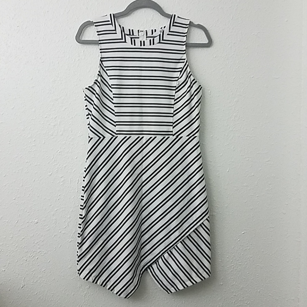 𝅺JACK bb Dakota M dress Asymmetrical hem midi
